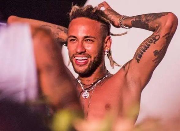 这庆祝动作太有梗了