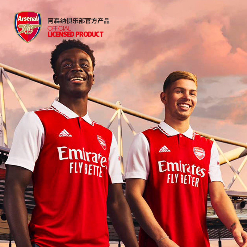 利物浦本赛季状态低迷，引援失误和阵容问题导致萨拉赫被冷宫，球队内部矛盾加剧。