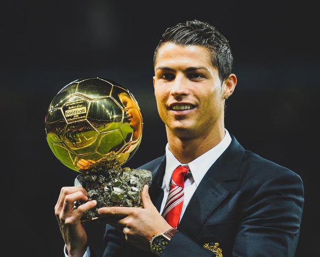 万隆前锋：我已准备好复出，我能否进球不重要，球队能赢就行