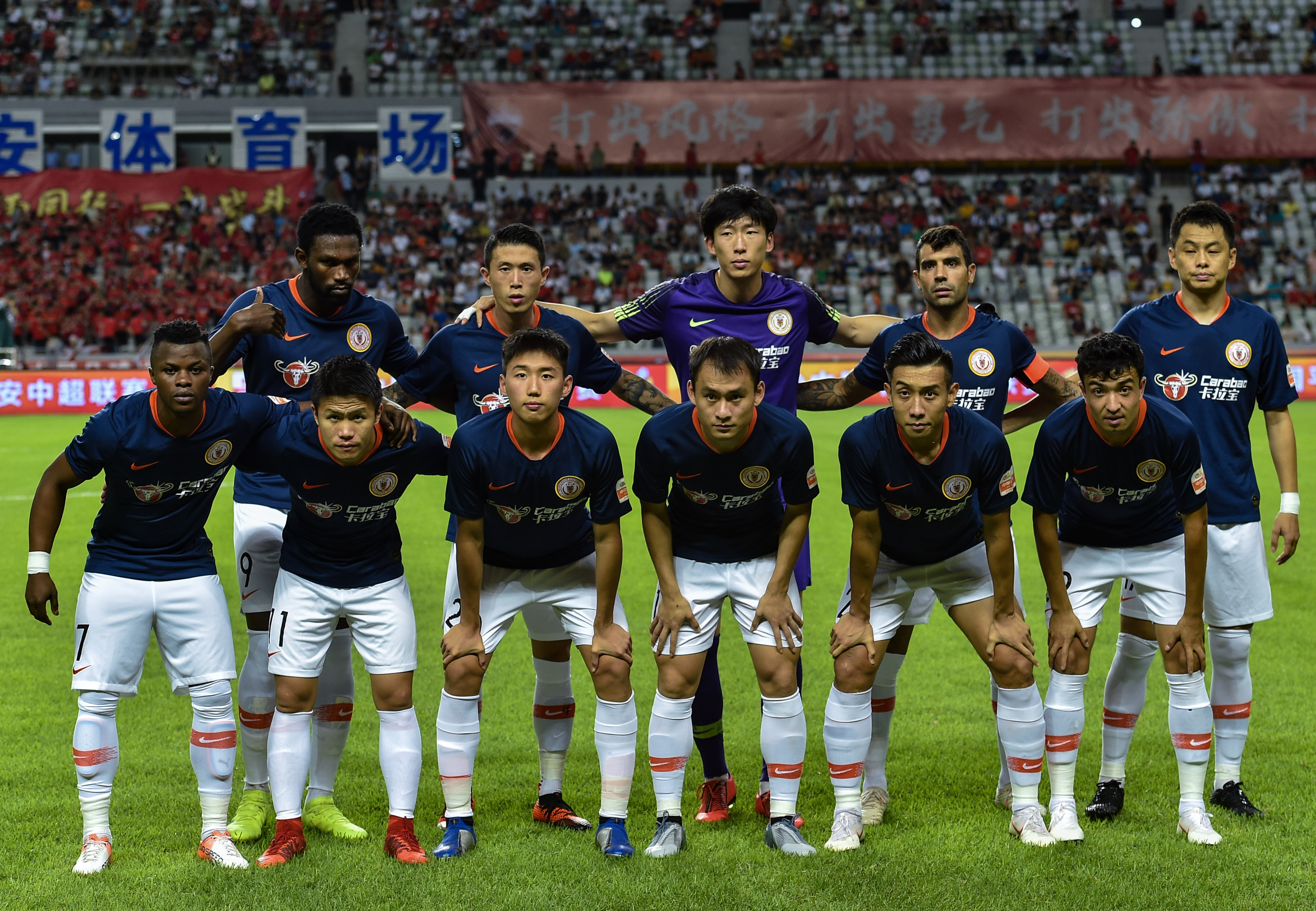 聋人篮球观赛：让我们挥动手语为运动员呐喊