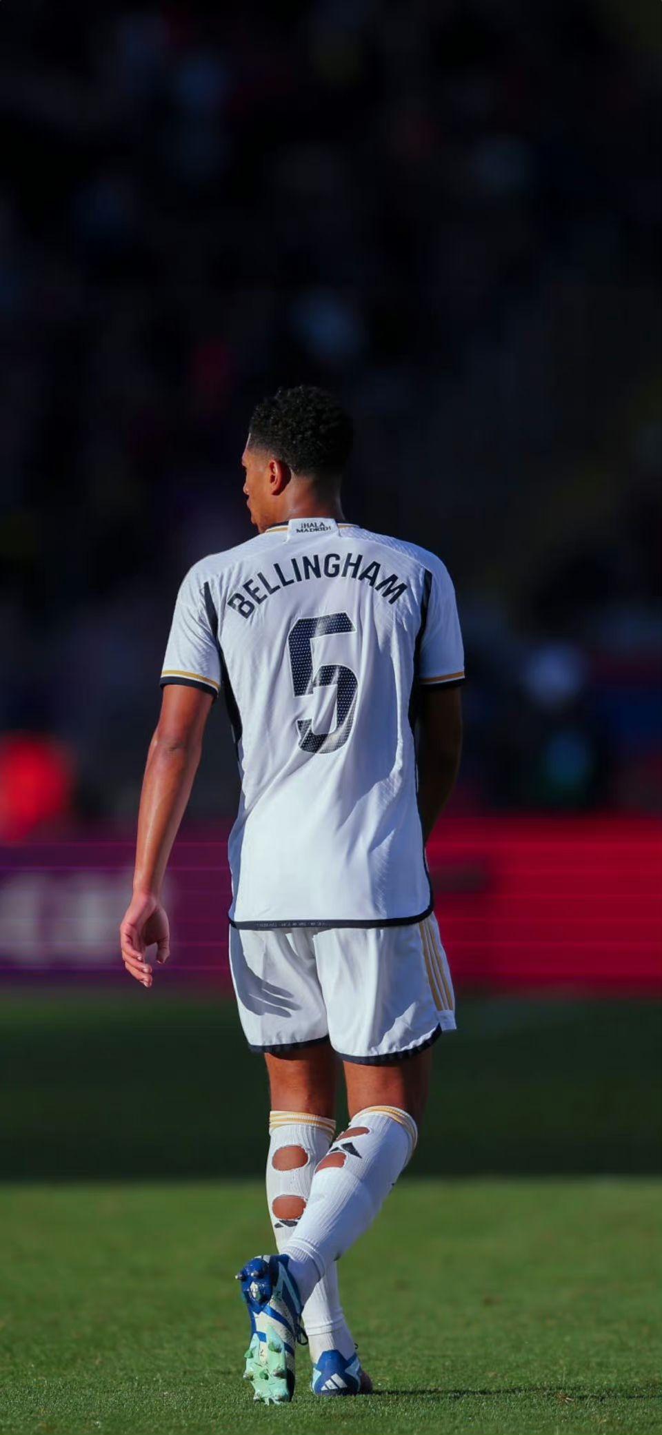 阿隆索：球队内部非常团结，阿诺德在皇马有适应过程是正常的