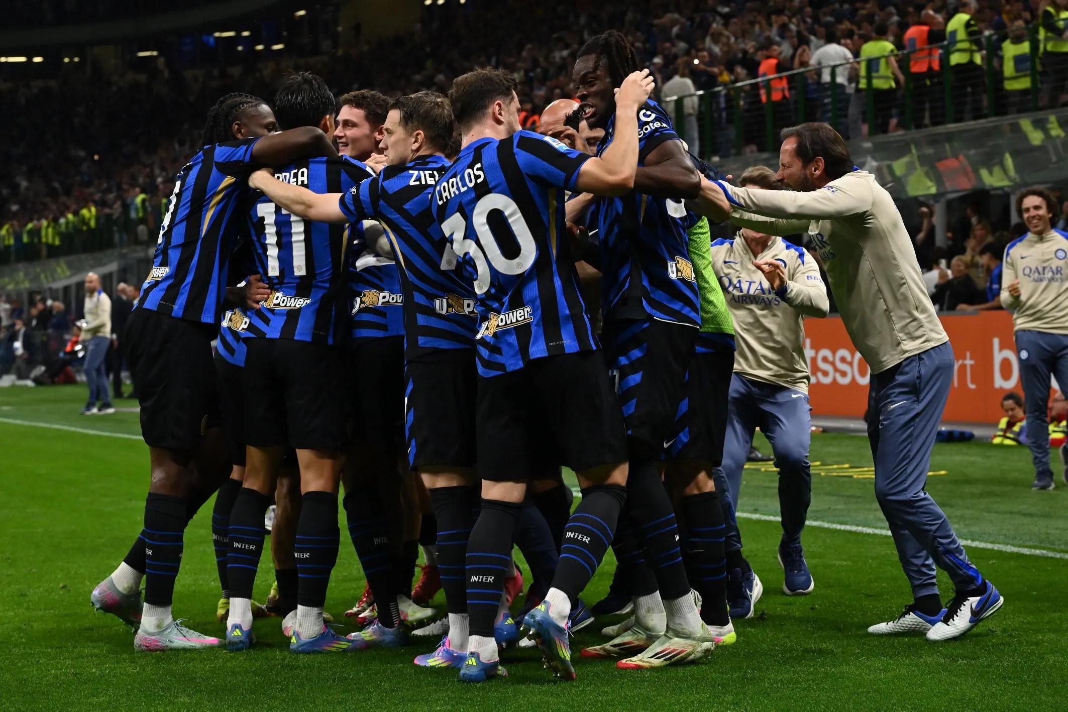 皇马新草坪首秀！伯纳乌迎战塞尔塔，顶级草皮能否助力球队延续辉煌？